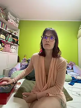  HeraLuna  online show from April 16, 2026, 7:47 pm