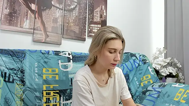 Tenderly Sophie online show from March 9, 2026, 1:31 am