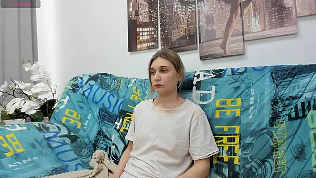 Tenderly Sophie online show from April 24, 2026, 1:19 am