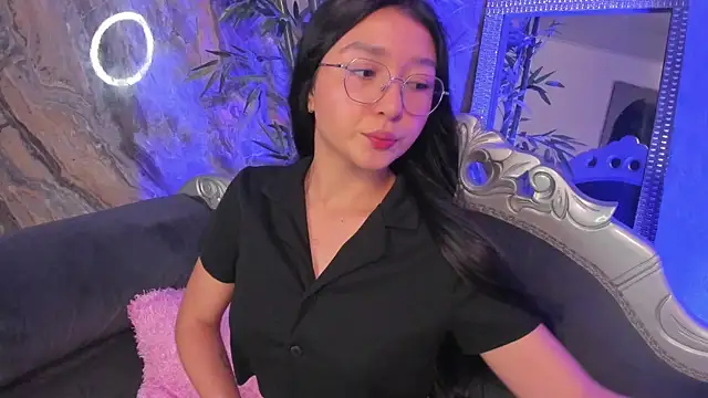 sydney miller  online show from April 6, 2026, 11:27 pm