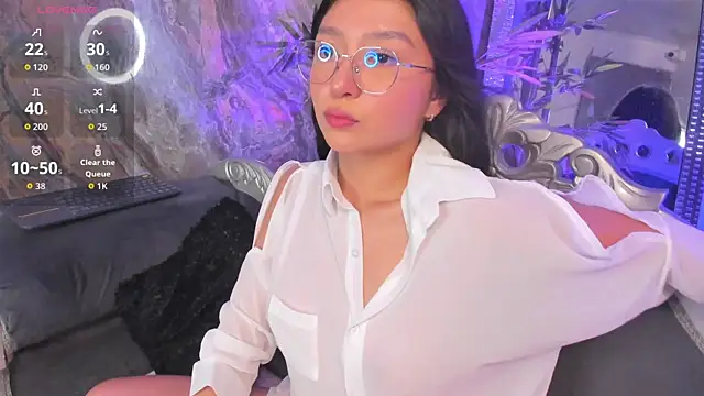 sydney miller  online show from April 11, 2026, 11:31 pm