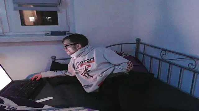 Snapshot of StephPra94 chatting on February 23, 2026, 11:35 pm StephPra94 online show from February 23, 2026, 11:35 pm