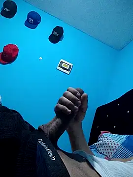 Scorpion05  online show from December 22, 2025, 3:47 am