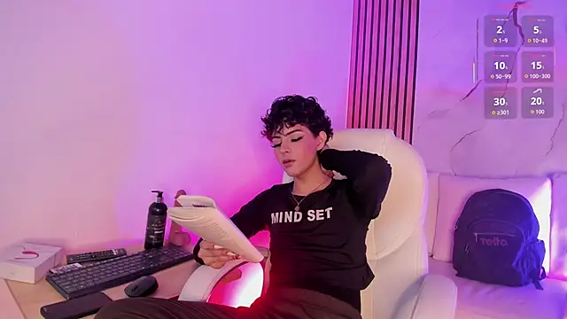 DannysaStar  online show from December 22, 2025, 11:13 pm