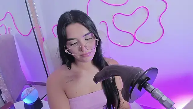 laana foxx online show from February 23, 2026, 1:47 am