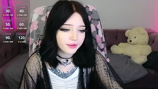 Emma Kirks online show from December 15, 2025, 10:30 am