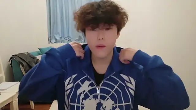 Snapshot of L1kuto chatting on January 17, 2026, 9:58 am L1kuto online show from January 17, 2026, 9:58 am