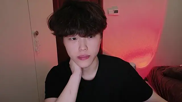 Snapshot of L1kuto chatting on March 7, 2026, 4:26 pm L1kuto online show from March 7, 2026, 4:26 pm