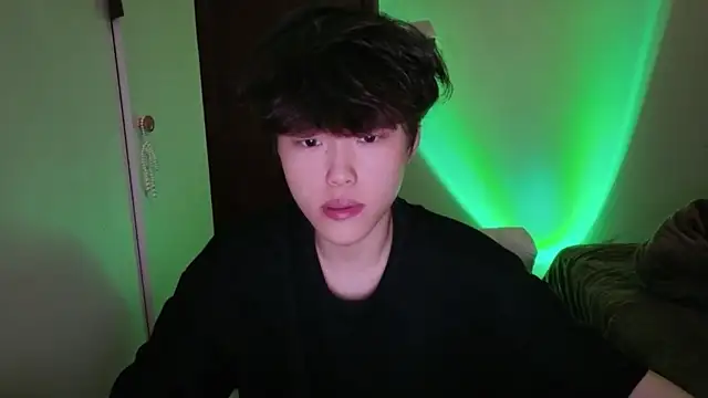 Snapshot of L1kuto chatting on March 12, 2026, 11:38 am L1kuto online show from March 12, 2026, 11:38 am