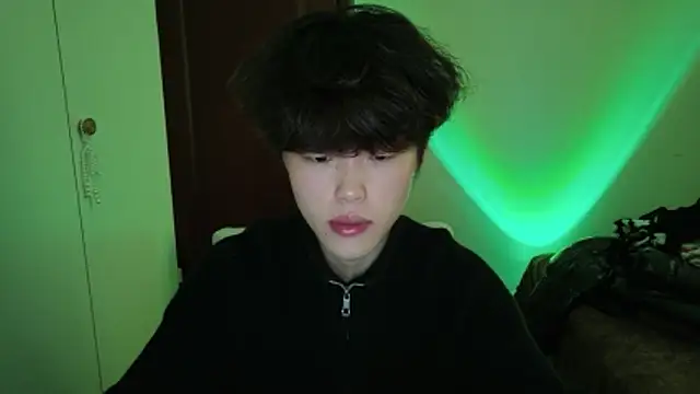 Snapshot of L1kuto chatting on March 22, 2026, 7:23 am L1kuto online show from March 22, 2026, 7:23 am