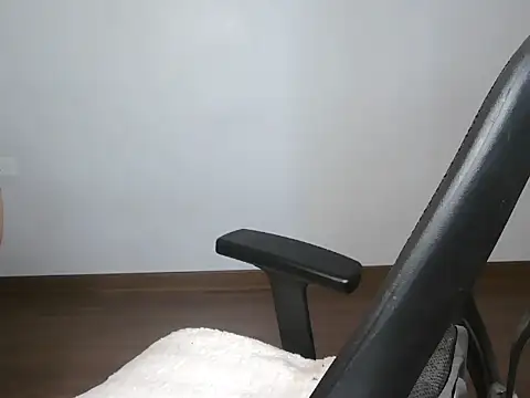 lustyruhh online show from March 11, 2026, 6:19 am