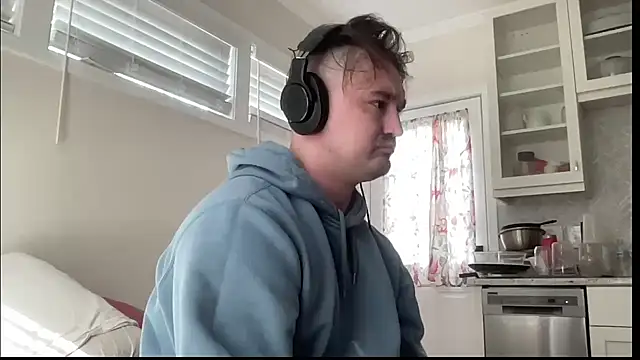 andrenoma427 online show from February 6, 2026, 6:11 pm