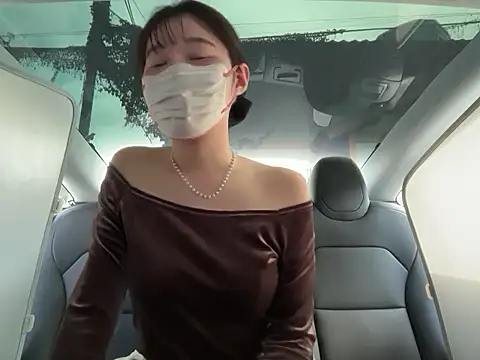 Snapshot of karenchaaan chatting on October 29, 2025, 1:30 am karenchaaan online show from October 29, 2025, 1:30 am