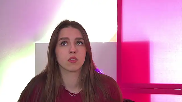 Snapshot of AliceAtkins chatting on April 5, 2026, 6:21 am AliceAtkins online show from April 5, 2026, 6:21 am