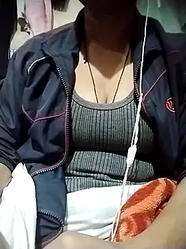 Snapshot of Ezabelljohn chatting on December 21, 2025, 10:44 am Ezabelljohn online show from December 21, 2025, 10:44 am