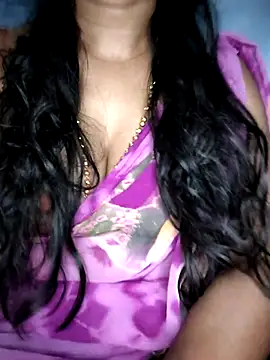 Snapshot of Ezabelljohn chatting on April 3, 2026, 11:19 am Ezabelljohn online show from April 3, 2026, 11:19 am