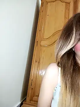 Snapshot of indilasixeey chatting on April 3, 2026, 3:37 am indilasixeey online show from April 3, 2026, 3:37 am