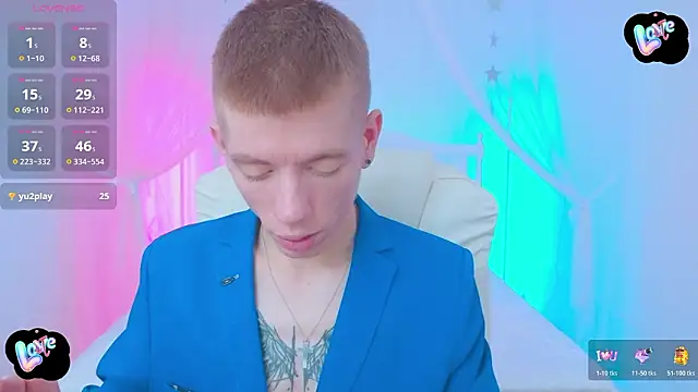 Cristian  Dior online show from February 7, 2026, 10:02 pm