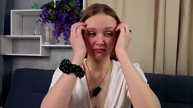 ElissaGlod online show from February 28, 2026, 11:22 am