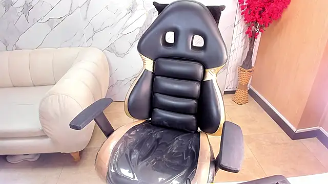 andrea tasty tf online show from December 15, 2025, 12:53 pm