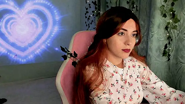 Snapshot of Phantomix chatting on October 28, 2025, 3:25 pm Phantomix online show from October 28, 2025, 3:25 pm