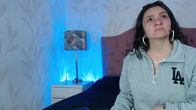 Emmy Palacios online show from January 12, 2026, 11:59 am