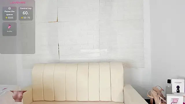 Katie perry18 online show from November 19, 2025, 7:25 pm