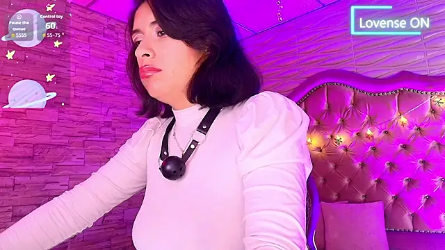 Roxanne Han online show from December 19, 2025, 11:50 am