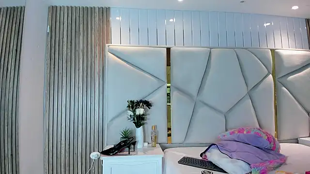 SweetKata  online show from February 1, 2026, 7:12 pm