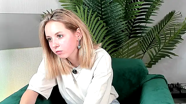 AudreyBilbrew online show from October 23, 2025, 2:38 pm