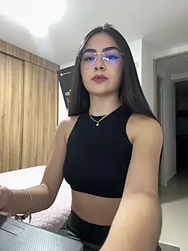 Snapshot of IslaCole chatting on July 15, 2026, 12:05 am IslaCole online show from July 15, 2026, 12:05 am