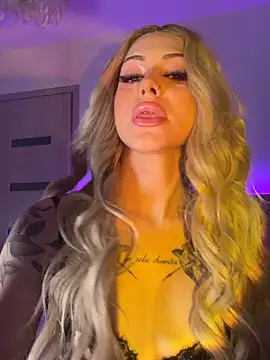 NovaPearl online show from November 1, 2025, 7:16 pm