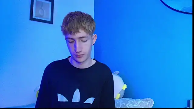 Erick Taylor3 online show from March 24, 2026, 8:47 pm