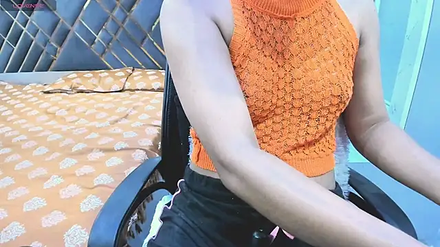 IndianKittey online show from November 11, 2025, 8:36 am