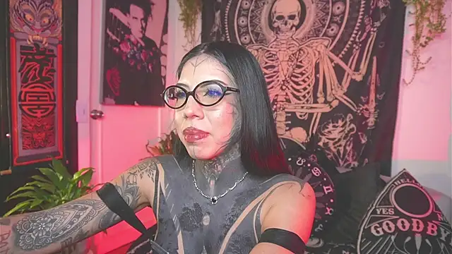 Dalia Vorhees online show from May 20, 2026, 1:23 am