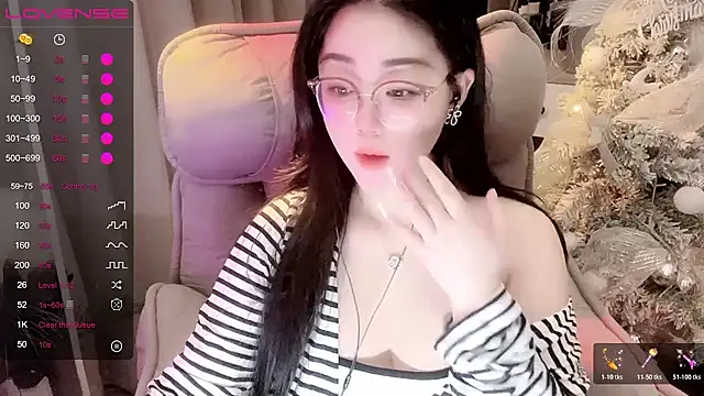 Snapshot of Monica-666888- chatting on April 8, 2026, 8:36 am Monica-666888- online show from April 8, 2026, 8:36 am