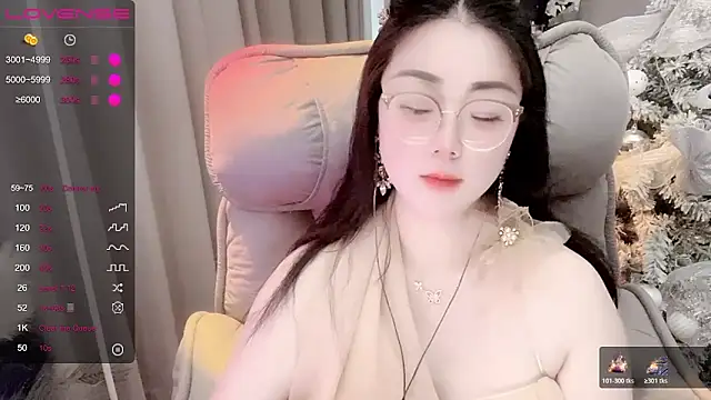 Monica-666888- online show from May 17, 2026, 4:43 am