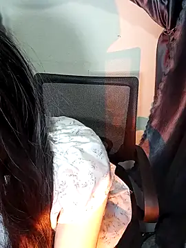 Cherry Le02 online show from March 11, 2026, 7:58 am