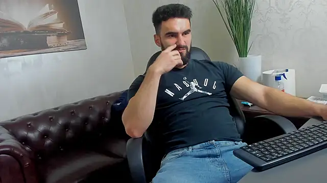 MicahLane online show from November 2, 2025, 5:43 am