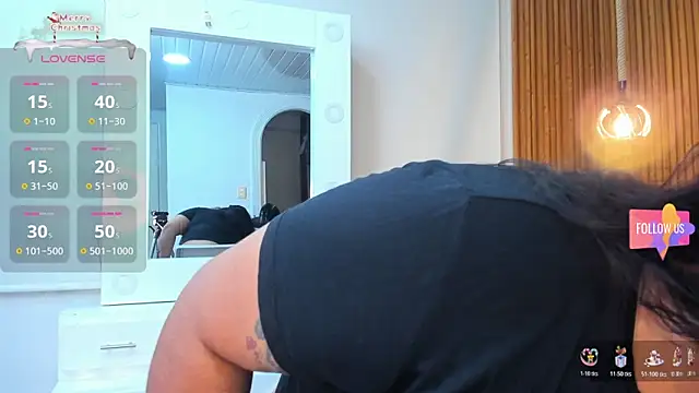 Hanna curvy  online show from November 26, 2025, 11:11 am