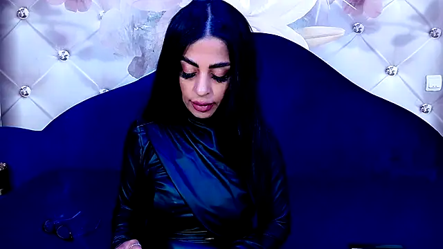 Snapshot of NoirKaylah chatting on November 6, 2025, 8:43 pm NoirKaylah online show from November 6, 2025, 8:43 pm