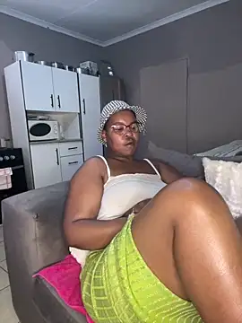 SweetCandy84 online show from November 23, 2025, 10:37 am