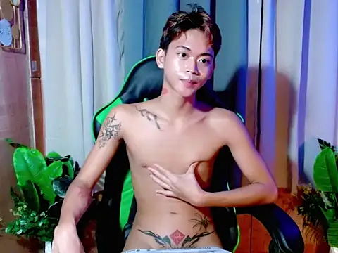 AsianCuteGuy21 online show from November 6, 2025, 2:29 pm