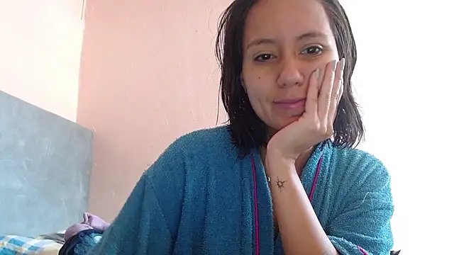 LunaaMorena online show from April 10, 2026, 2:11 pm