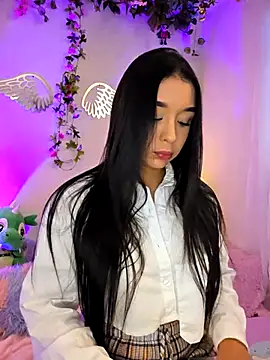 ISA NIXON online show from November 25, 2025, 5:57 pm