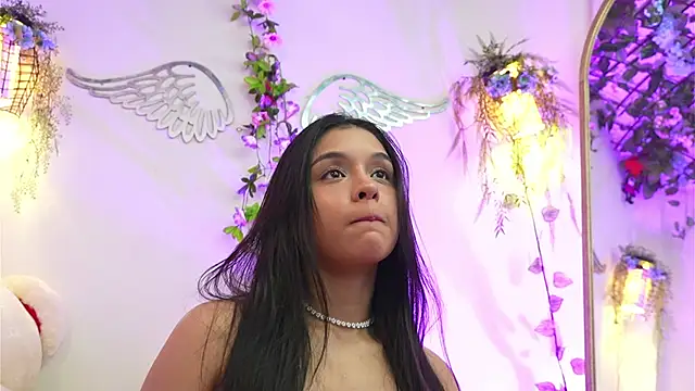 ISA NIXON online show from November 28, 2025, 11:07 pm