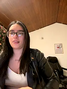 Snapshot of Kloe_Novoa chatting on November 4, 2025, 12:48 pm Kloe Novoa online show from November 4, 2025, 12:48 pm