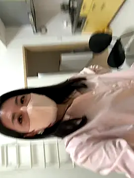 Snapshot of akimix_xoxo chatting on October 28, 2025, 1:25 pm akimix xoxo online show from October 28, 2025, 1:25 pm