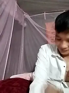 Snapshot of Wet_x chatting on October 29, 2025, 3:25 pm Wet x online show from October 29, 2025, 3:25 pm