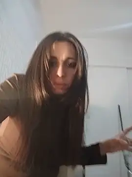 gigi333regi online show from June 3, 2026, 7:44 am